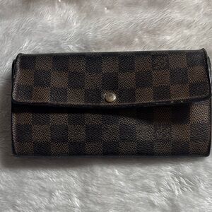 Louis Vuitton Sarah Damier Ebene Checkered Brown Wallet - damaged